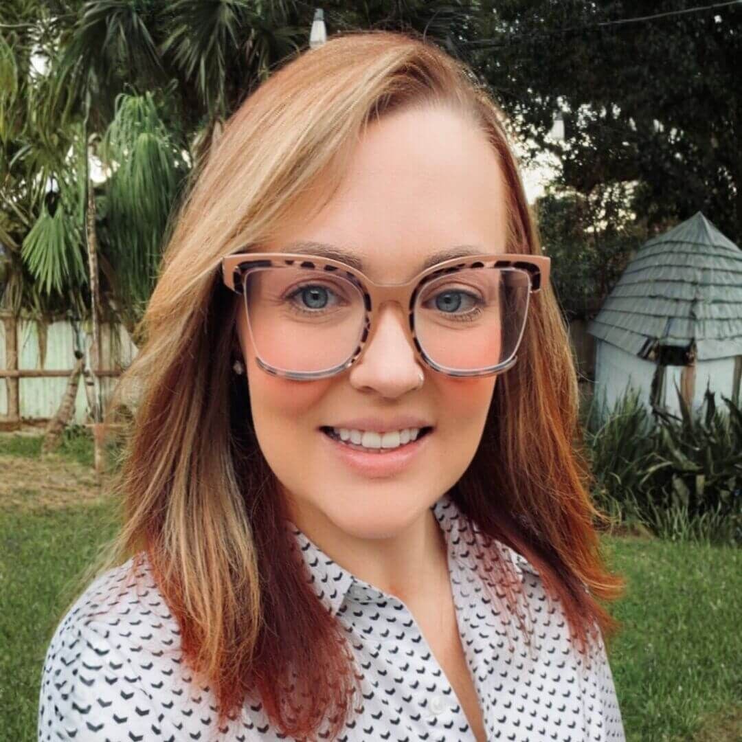 Tomlinson_Cara headshot